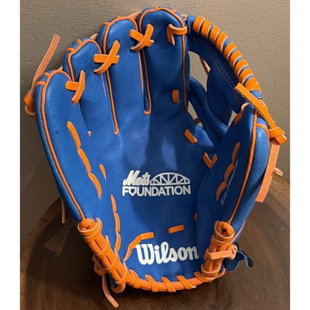 New York Mets Foundation Wilson Baseball Glove A450 Left Handed Throw 11 1/2”